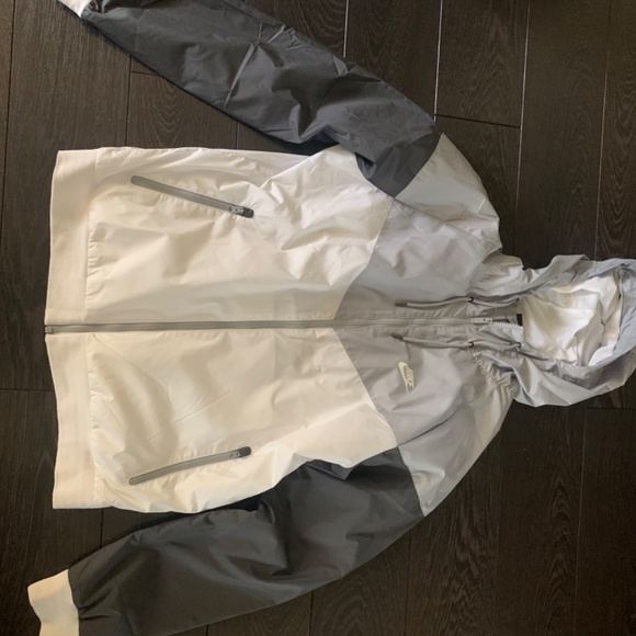 Men’s Nike Woven Windrunner Lined Hooded Jacket - Picture 4 of 4